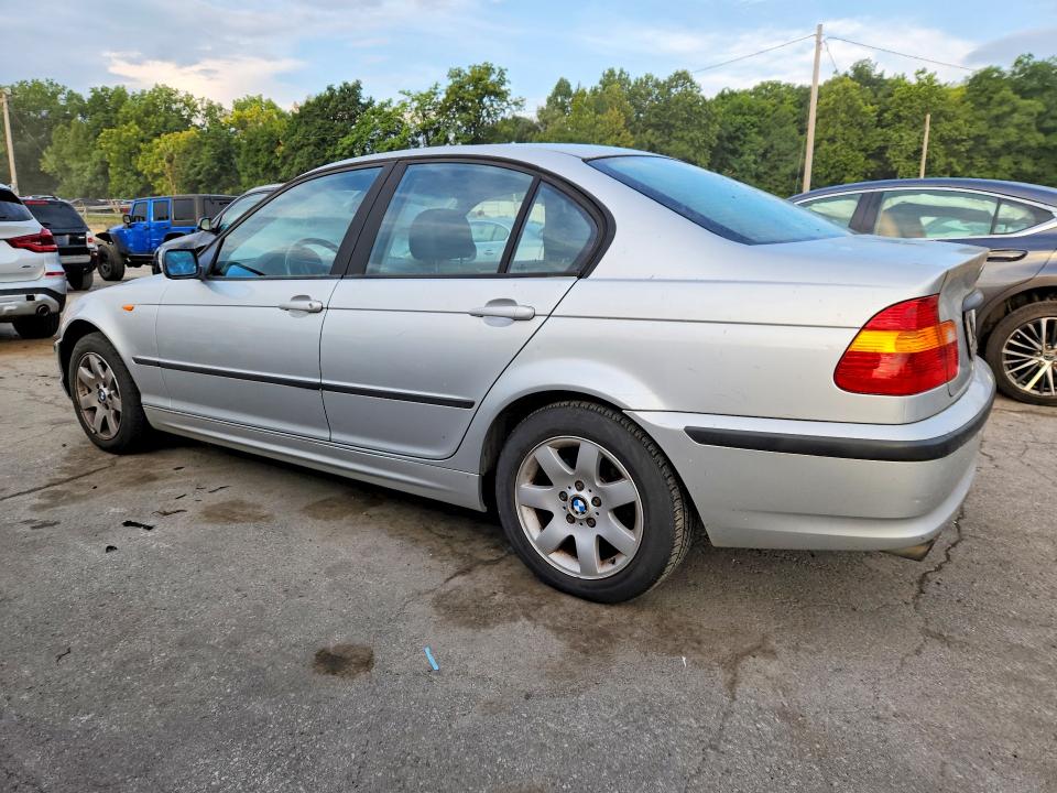 Photo 2 from auction – 2003 BMW 325 with VIN WBAEU33453PM54926