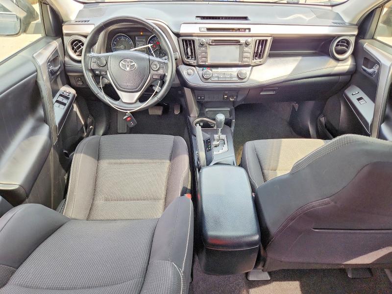 Photo 8 from auction – 2018 TOYOTA RAV4 with VIN JTMRFREV0JJ206607