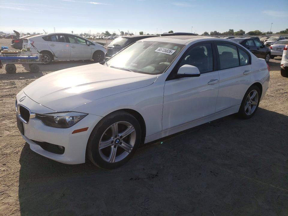 BMW 328 2013 with VIN WBA3C1G52DNR47512 - Photo from auction