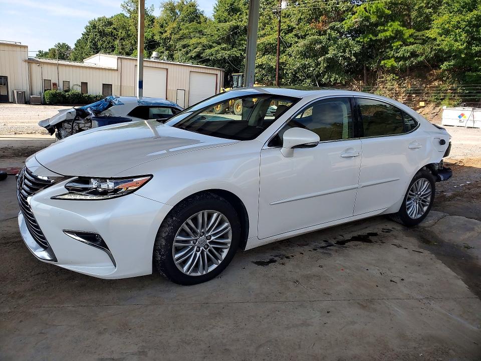 LEXUS ES 2016 with VIN JTHBK1GG8G2222052 - Photo from auction