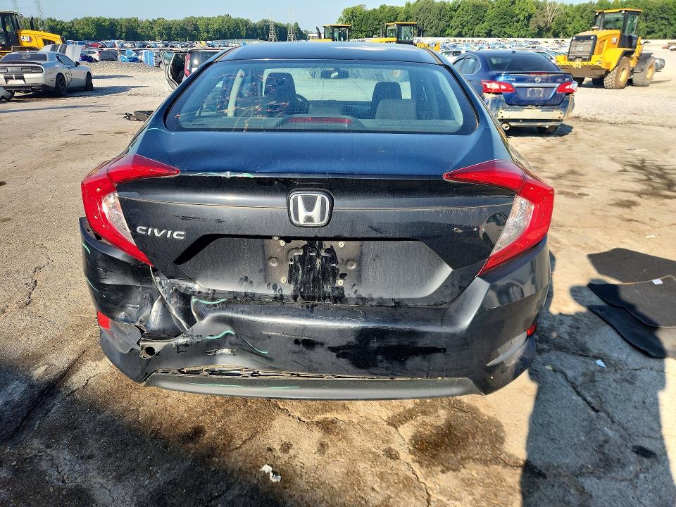 Photo 6 from auction – 2018 HONDA CIVIC with VIN 19XFC2F59JE013564