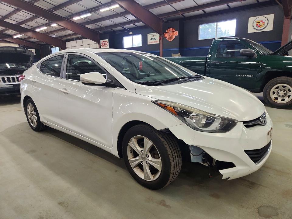 Photo 4 from auction – 2016 HYUNDAI ELANTRA with VIN 5NPDH4AEXGH684838