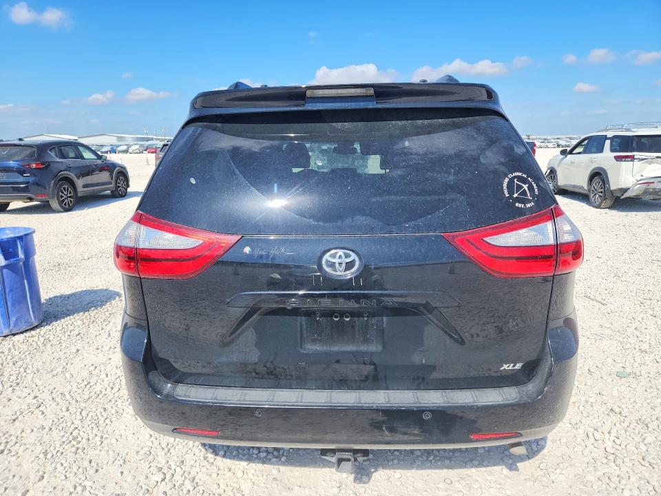 Zdjęcie 6 z aukcji – 2017 TOYOTA SIENNA z VIN 5TDYZ3DC8HS845685