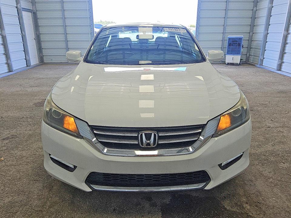 Photo 5 from auction – 2015 HONDA ACCORD with VIN 1HGCR2F74FA207238