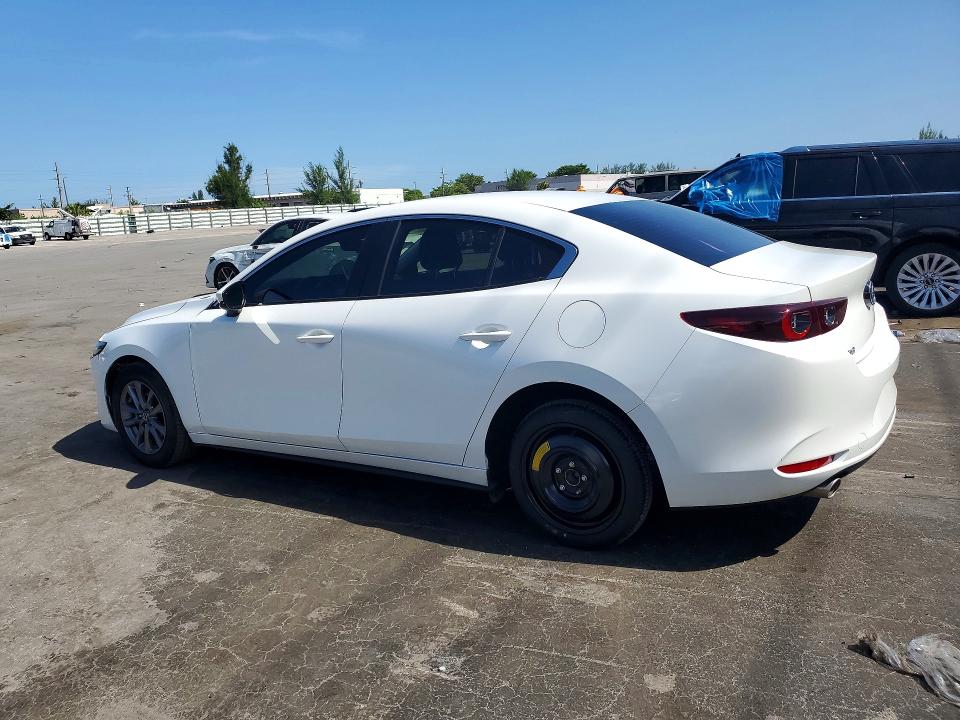 Photo 2 from auction – 2024 MAZDA 3 with VIN 3MZBPAAM8RM431088