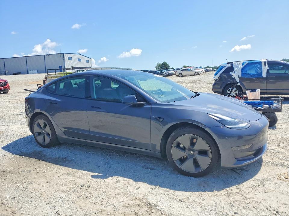 Photo 4 from auction – 2022 TESLA MODEL 3 with VIN 5YJ3E1EBXNF323818
