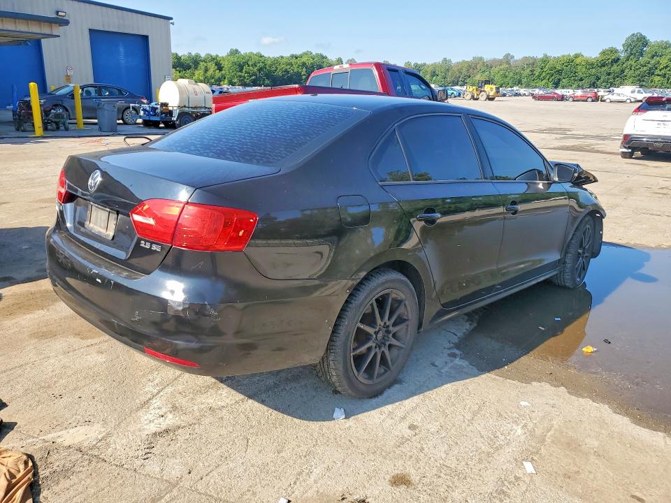 Photo 3 from auction – 2012 VOLKSWAGEN JETTA with VIN 3VWDP7AJ5CM358433