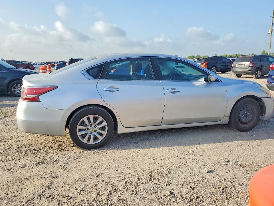 Снимка 3 от търг – 2015 NISSAN ALTIMA с VIN 1N4AL3AP4FC245809