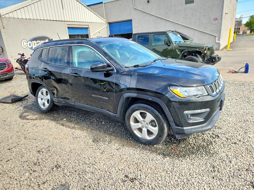 Photo 4 from auction – 2019 JEEP COMPASS with VIN 3C4NJDBB9KT847419
