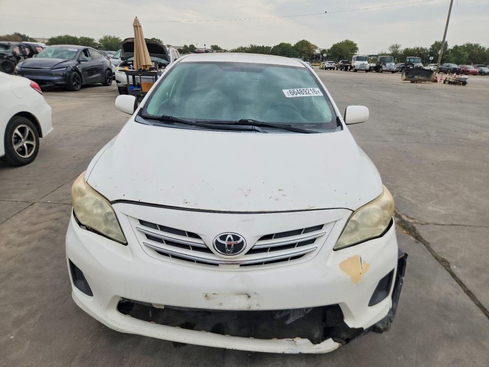 Photo 5 from auction – 2013 TOYOTA COROLLA with VIN 2T1BU4EE5DC001570