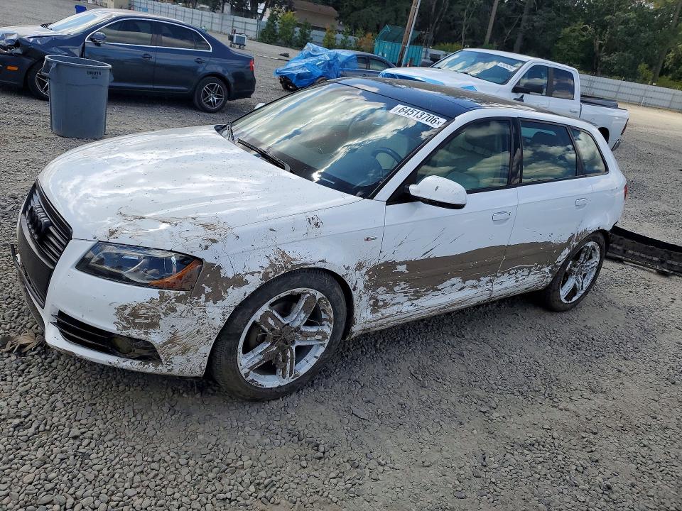 AUDI A3 2011 with VIN WAUKJAFM7BA026885 - Photo from auction