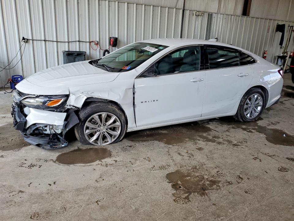 CHEVROLET MALIBU 2020 with VIN 1G1ZD5ST8LF028137 - Photo from auction