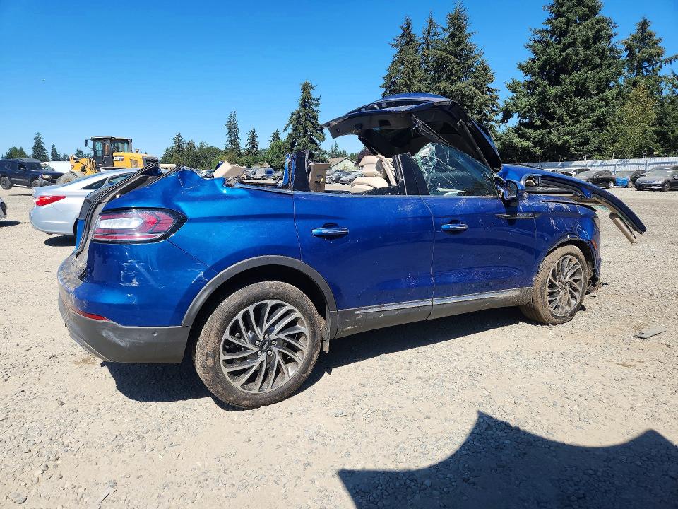 Photo 3 from auction – 2020 LINCOLN NAUTILUS with VIN 2LMPJ8KP6LBL03890