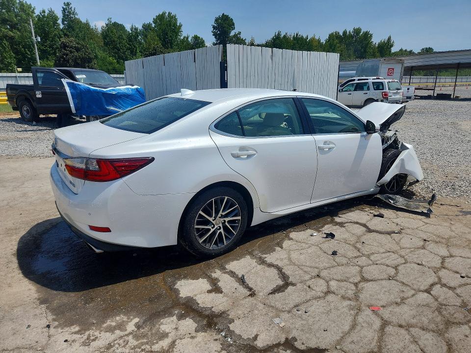 Photo 3 from auction – 2017 LEXUS ES with VIN JTHBK1GG8H2252136