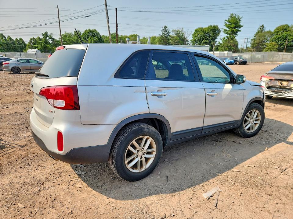صورة رقم 3 من المزاد - 2015 KIA SORENTO مع VIN 5XYKT3A61FG577286
