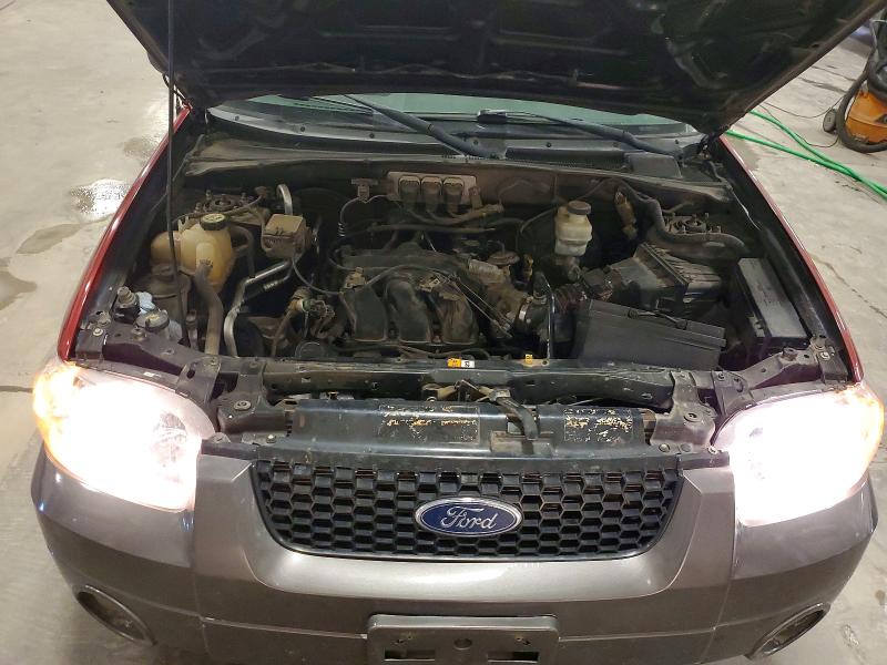 Photo 12 from auction – 2005 FORD ESCAPE with VIN 1FMYU93135KC51098