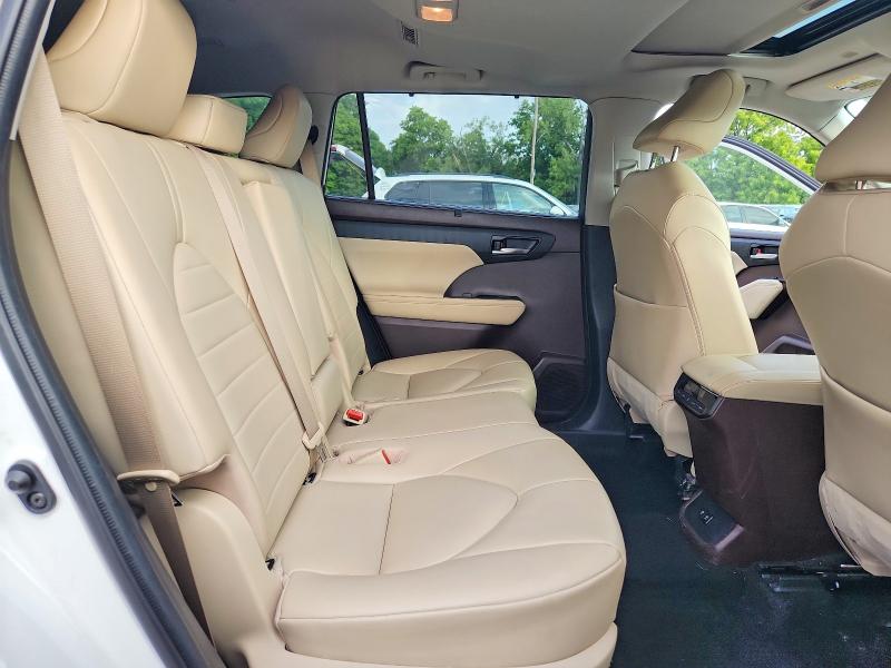 Photo 11 from auction – 2021 TOYOTA HIGHLANDER with VIN 5TDGZRBH1MS532033