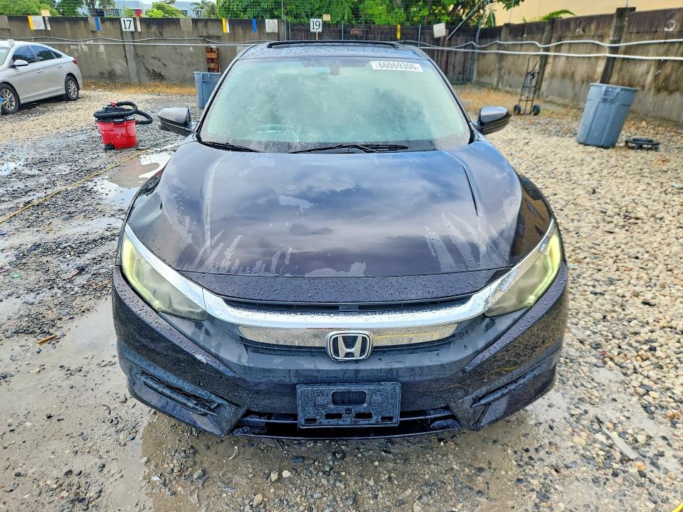 Photo 5 from auction – 2017 HONDA CIVIC with VIN 2HGFC2F77HH510839