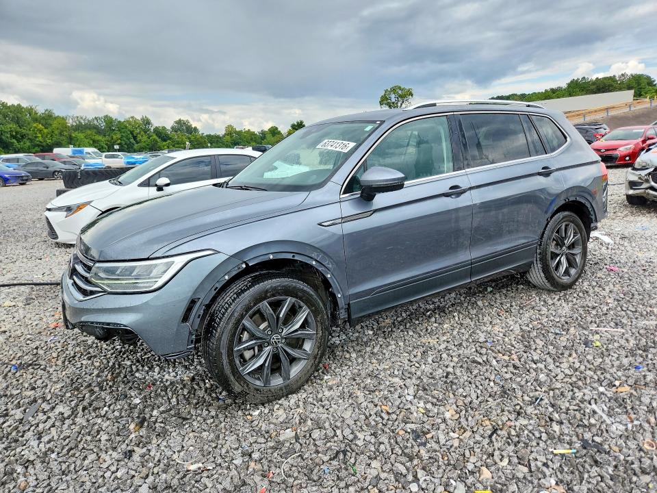 VOLKSWAGEN TIGUAN 2024 with VIN 3VVMB7AX1RM012007 - Photo from auction