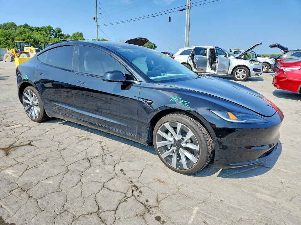 Фото 4 с аукциона – 2026 TESLA MODEL 3 с VIN 5YJ3E1EA2TF140904