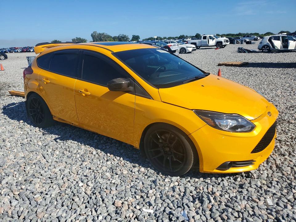 Photo 4 from auction – 2013 FORD FOCUS with VIN 1FADP3L91DL185839