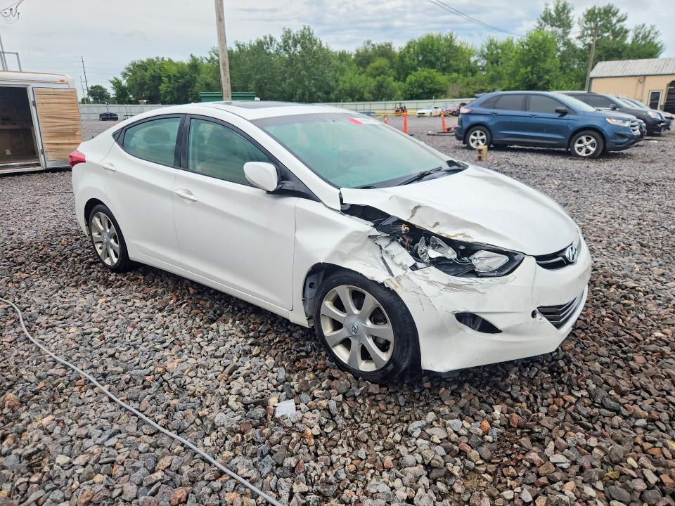 Photo 4 from auction – 2013 HYUNDAI ELANTRA with VIN 5NPDH4AE2DH259500
