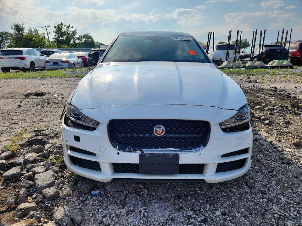 Photo 5 from auction – 2017 JAGUAR XE with VIN SAJAD4BG4HA964179