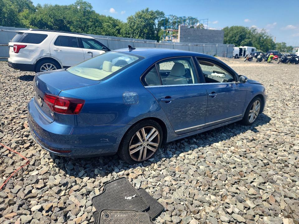 Photo 3 from auction – 2017 VOLKSWAGEN JETTA with VIN 3VWL17AJ4HM410980