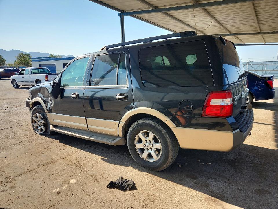 Photo 2 from auction – 2011 FORD EXPEDITION with VIN 1FMJU1H58BEF07972