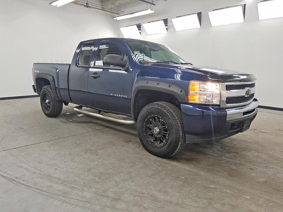 Photo 4 from auction – 2011 CHEVROLET SILVERADO with VIN 1GCRKPEA6BZ210936