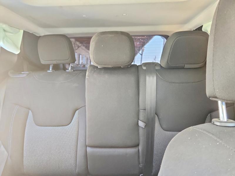 Photo 10 from auction – 2021 JEEP RENEGADE with VIN ZACNJDBB4MPM70215