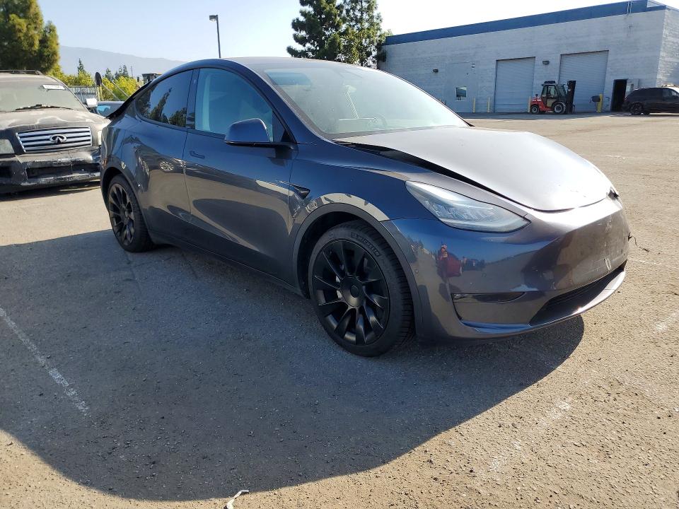 Photo 4 from auction – 2021 TESLA MODEL Y with VIN 5YJYGAEE8MF180229