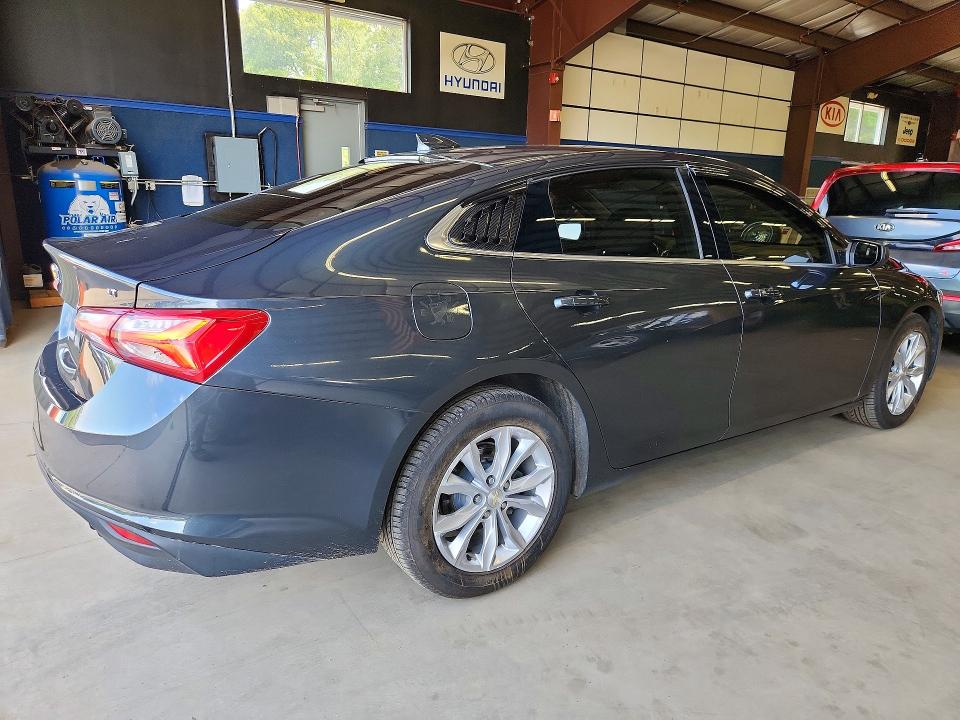 Photo 3 from auction – 2019 CHEVROLET MALIBU with VIN 1G1ZD5ST8KF105541