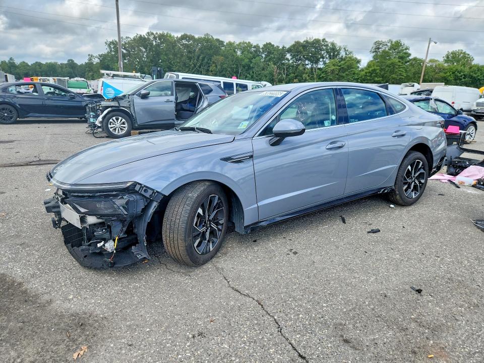 HYUNDAI SONATA 2025 with VIN KMHL64JA0SA462187 - Photo from auction