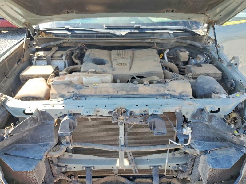 Photo 11 from auction – 2022 TOYOTA TUNDRA with VIN 5TFLA5DB2NX045104