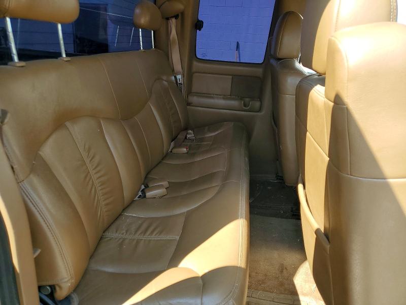 Photo 10 from auction – 2000 CHEVROLET SILVERADO with VIN 1GCEK19T8YE176277