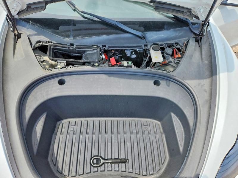 Photo 11 from auction – 2022 TESLA MODEL 3 with VIN 5YJ3E1EC7NF195238