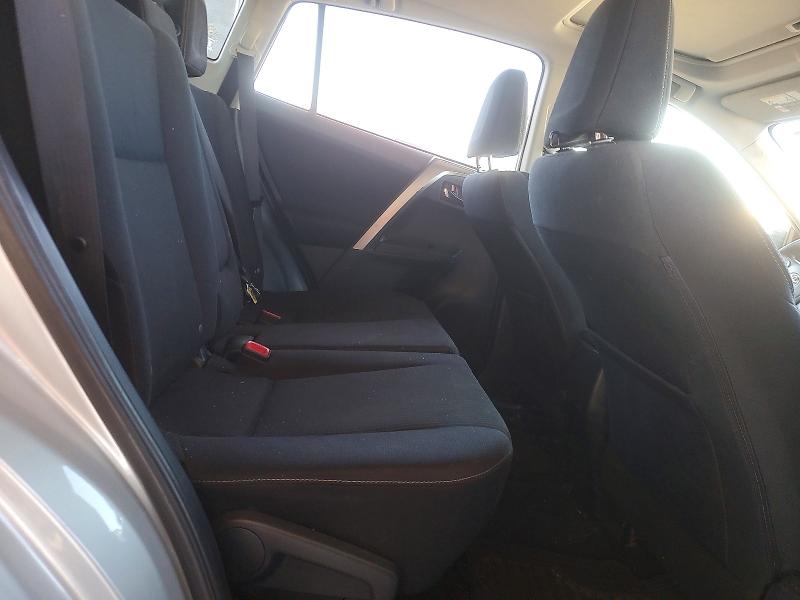 Снимка 11 от търг – 2015 TOYOTA RAV4 с VIN JTMRFREV8FD128812
