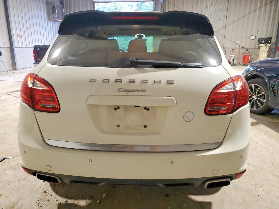 Photo 6 from auction – 2011 PORSCHE CAYENNE with VIN WP1AA2A26BLA04311