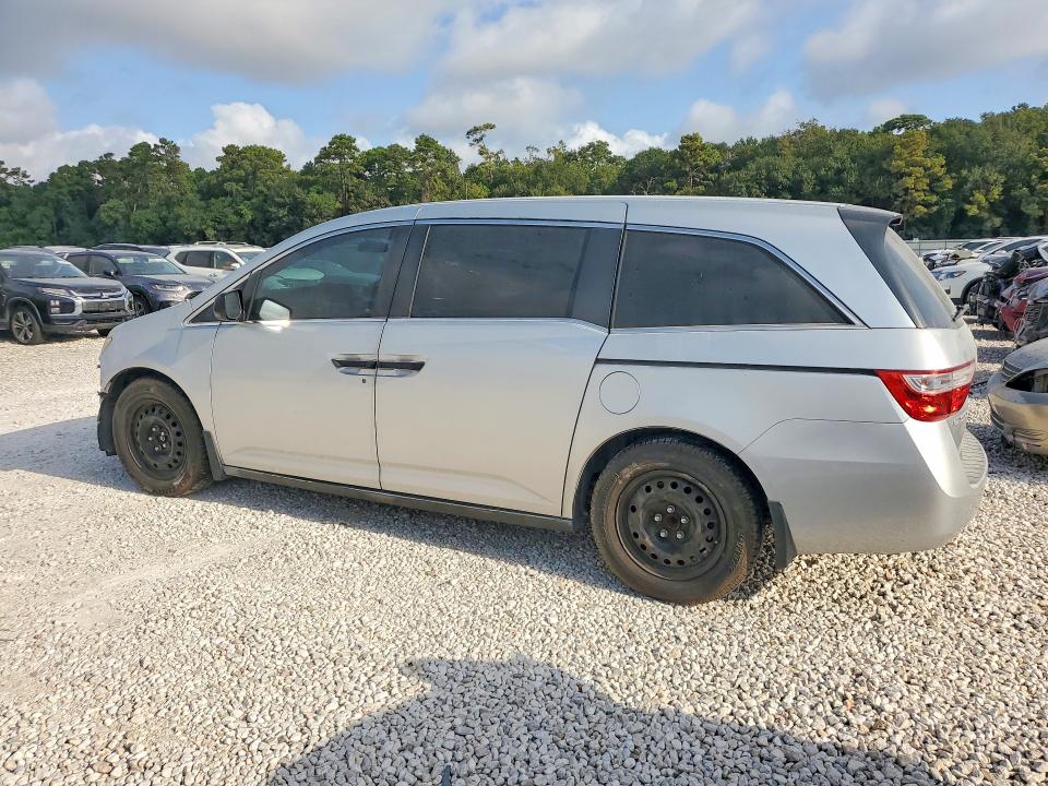 Photo 2 from auction – 2011 HONDA ODYSSEY with VIN 5FNRL5H27BB017027