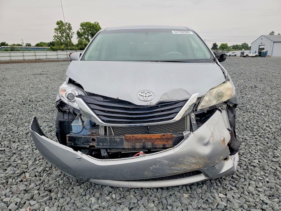 Photo 5 from auction – 2013 TOYOTA SIENNA with VIN 5TDKK3DC3DS298507