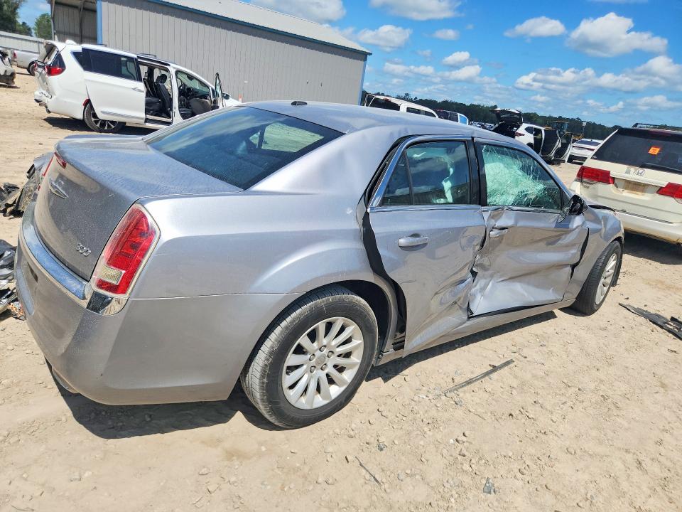 Photo 3 from auction – 2014 CHRYSLER 300 with VIN 2C3CCAAG7EH127910