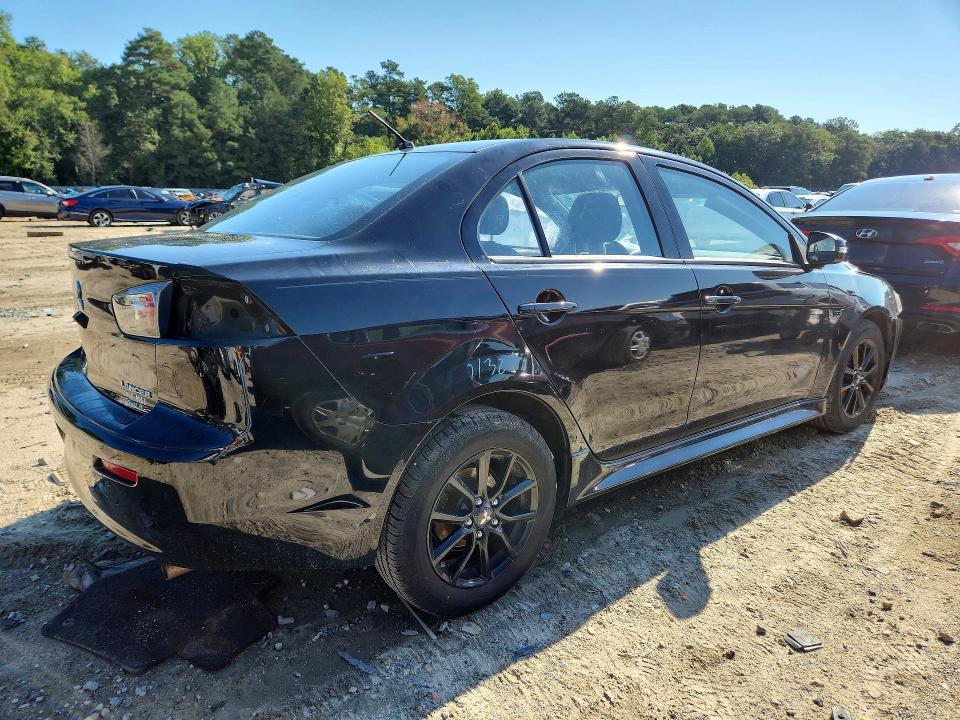 Photo 3 from auction – 2017 MITSUBISHI LANCER with VIN JA32U2FU0HU013949
