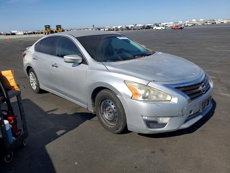 Photo 4 from auction – 2015 NISSAN ALTIMA with VIN 1N4AL3AP1FC444493