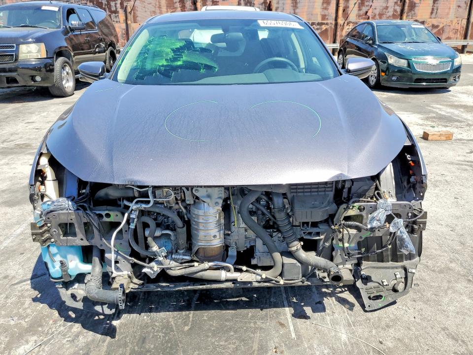 Photo 5 from auction – 2017 HONDA CIVIC with VIN 2HGFC1F34HH633781