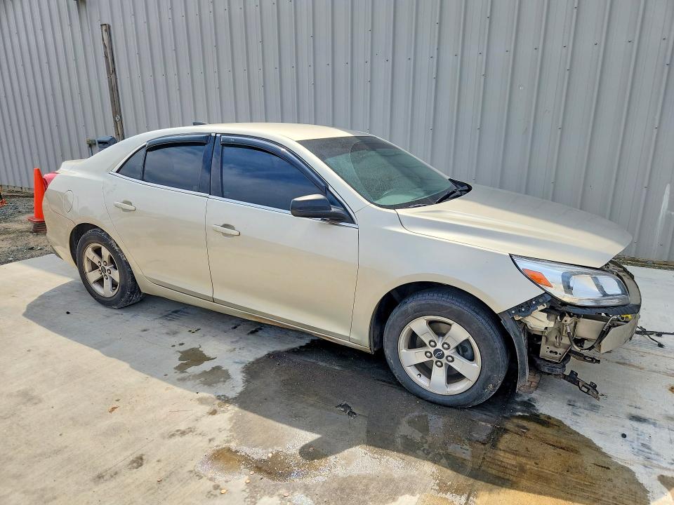Photo 4 from auction – 2015 CHEVROLET MALIBU with VIN 1G11A5SL4FF153887