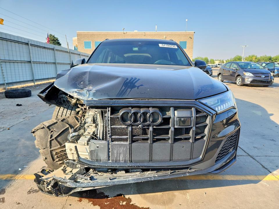 صورة رقم 5 من المزاد - 2022 AUDI SQ7 مع VIN WA1VWBF73ND021097