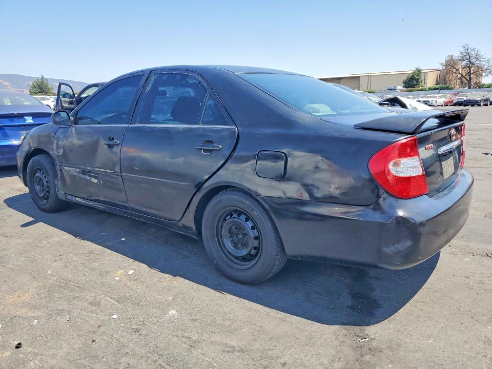 Photo 2 from auction – 2003 TOYOTA CAMRY with VIN JTDBE32K430174748