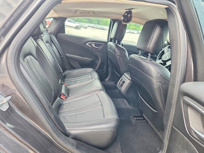 Photo 10 from auction – 2015 CHRYSLER 200 with VIN 1C3CCCCB3FN532037