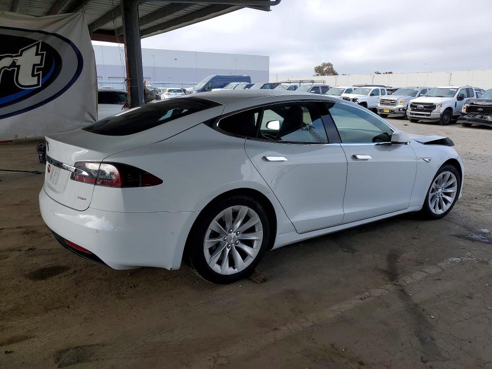 Photo 3 from auction – 2016 TESLA MODEL S with VIN 5YJSA1E25GF159582